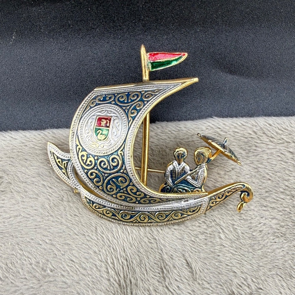 Vintage Damascene Brooch Ship Sail Boat Gold Enamel‎ Courting Couple Spain